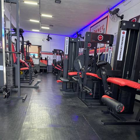 Foto da estrutura da Hommer Fitness 70