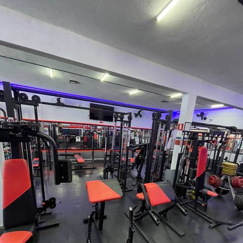 Foto da estrutura da Hommer Fitness 60