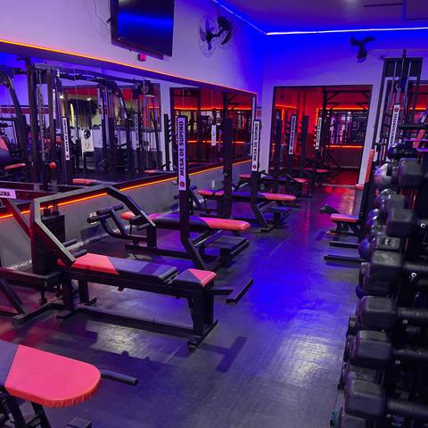Foto da estrutura da Hommer Fitness 47