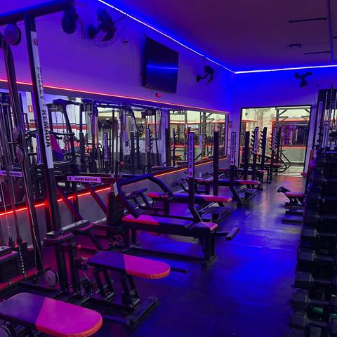 Foto da estrutura da Hommer Fitness 34