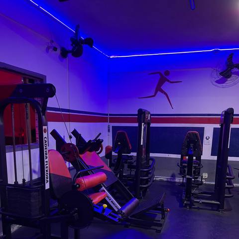 Foto da estrutura da Hommer Fitness 50