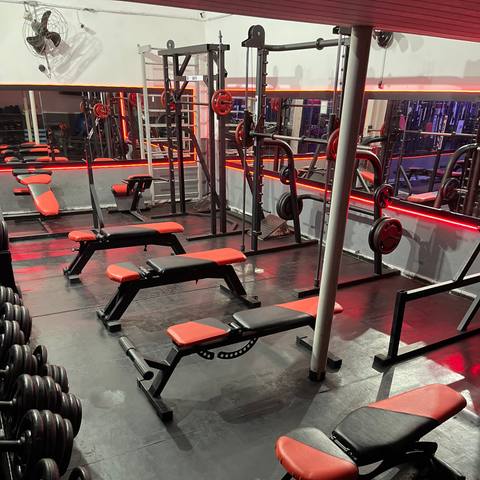 Foto da estrutura da Hommer Fitness 49