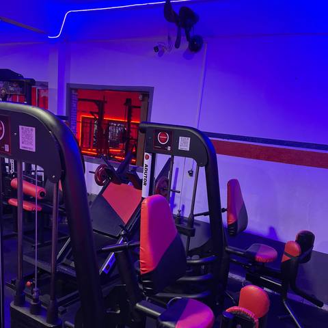 Foto da estrutura da Hommer Fitness 51