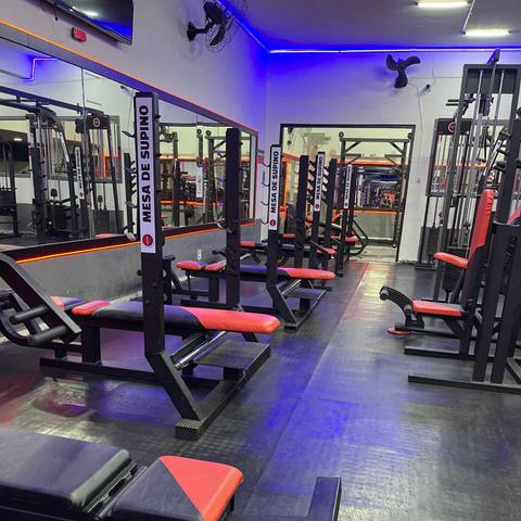 Foto da estrutura da Hommer Fitness 28