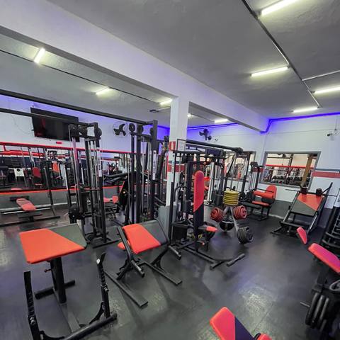 Foto da estrutura da Hommer Fitness 59