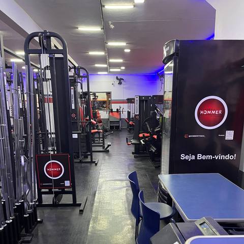 Foto da estrutura da Hommer Fitness 24