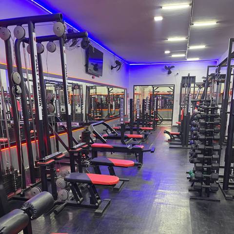 Foto da estrutura da Hommer Fitness 5