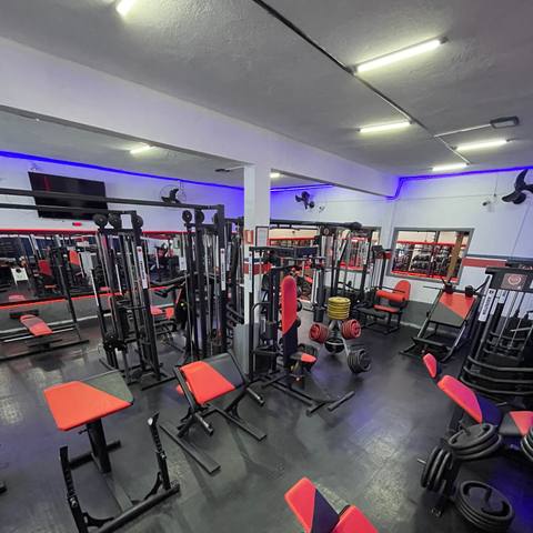 Foto da estrutura da Hommer Fitness 58