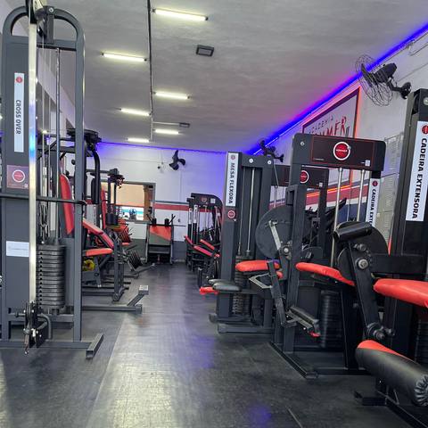 Foto da estrutura da Hommer Fitness 71