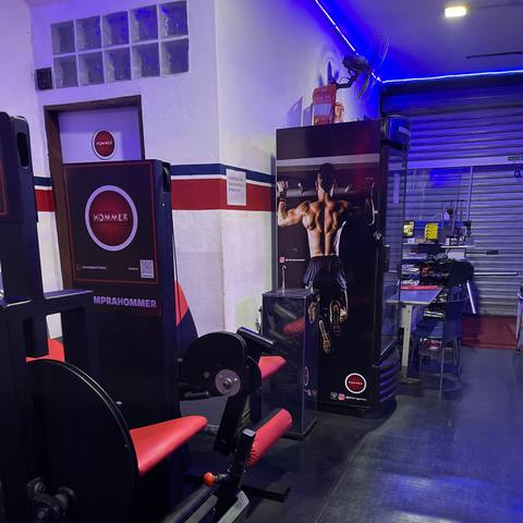 Foto da estrutura da Hommer Fitness 54