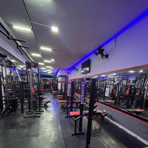 Foto da estrutura da Hommer Fitness 8